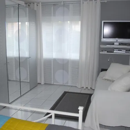 Haus Koelsch アパート Kroppen